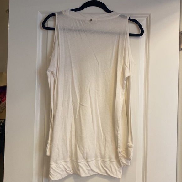 Alice + Olivia Air Landon Cold Shoulder Sweater - Picture 4 of 5